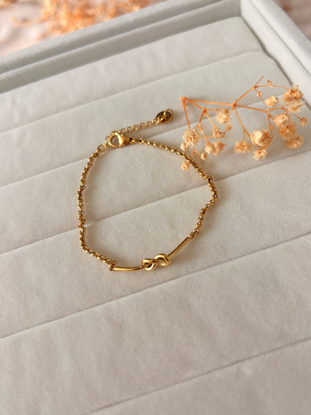 Pulsera con nudo